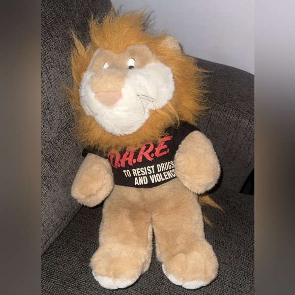 1990s DARE drug free lion plush - Picture 2 of 5
